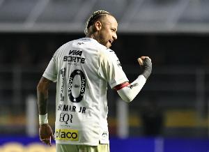 不會放棄！ESPN：桑托斯悉心照料內(nèi)馬爾，希望他能踢上世界杯